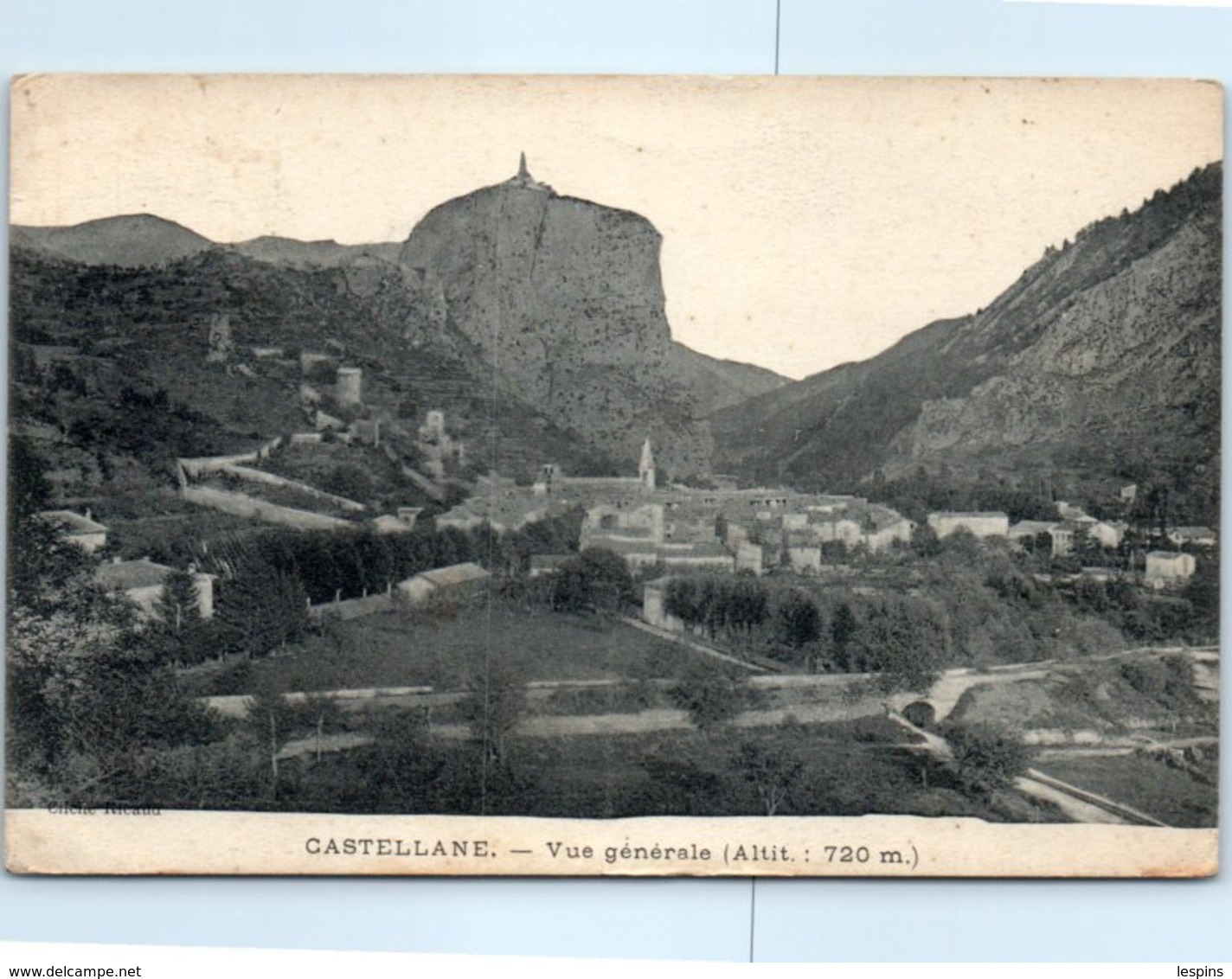 04 - CASTELLANE  -- Vue Générale - Castellane