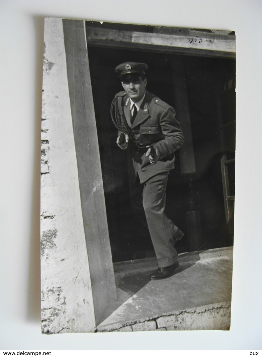 1953  POLIZIOTTO  POLIZIA  PUBBLICA SICUREZZA    MILITARE    FORMATO PICCOLO FOTOGRAFICA - Uniformi