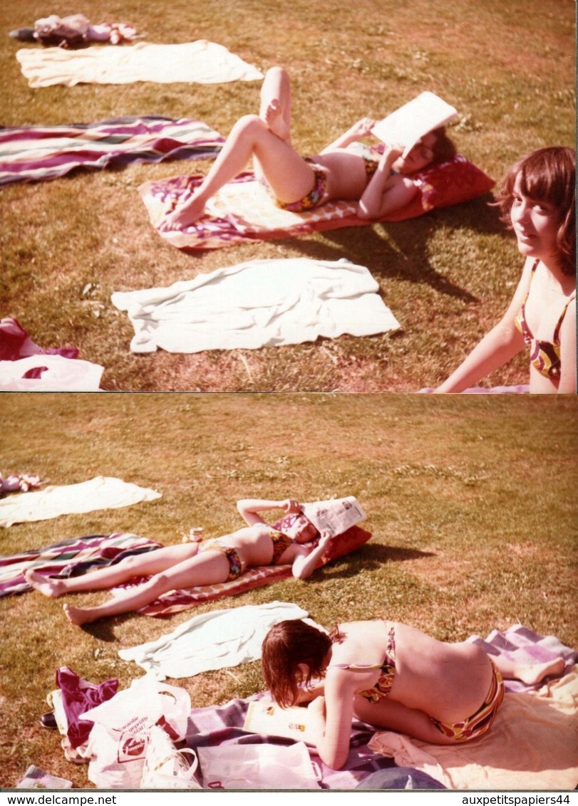 2 Photos Couleurs Originales Adolescentes En Maillots De Bains à La Lecture Sur Serviettes De Bain Vers 1970 - Pin-up