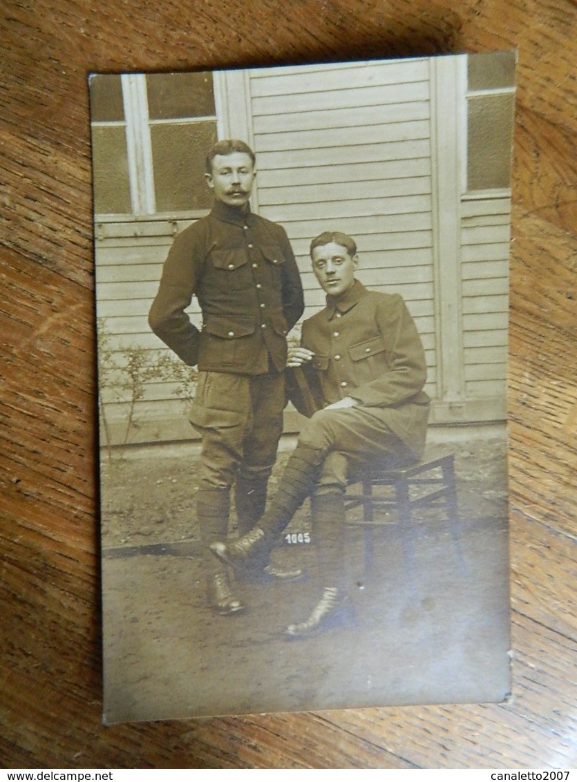 MILITARIA +GUERRE 14/18 :PHOTO CARTE  DE 2 MILITAIRES EX-PRISONNIERS  FAIT LE 17/11/1918 AVEC CACHET A L'ARRIERE - Guerre 1914-18