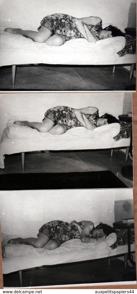 3 Photos Originales & Jolie Jeune Femme Sexy En Mini Robe Endormie Sur Son Lit Et Les 3 Phases Du Réveil Photographique - Pin-up
