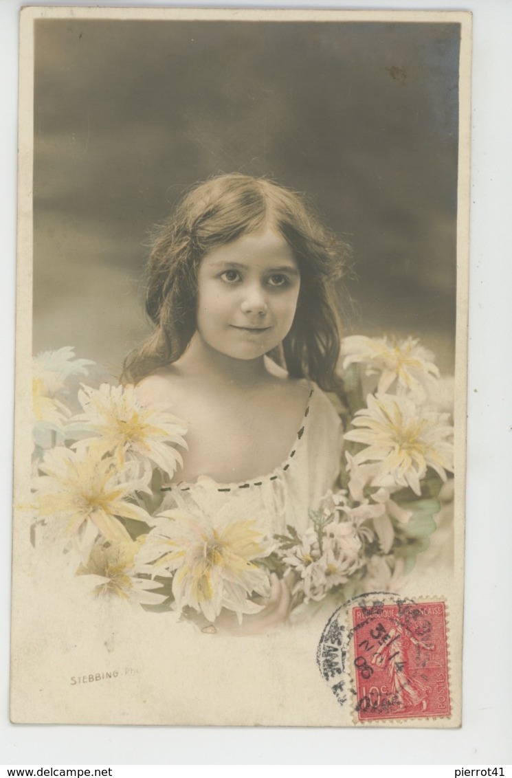 ENFANTS - LITTLE GIRL - MAEDCHEN - Jolie Carte Fantaisie Portrait Fillette épaule Nue Et Fleurs - Retratos