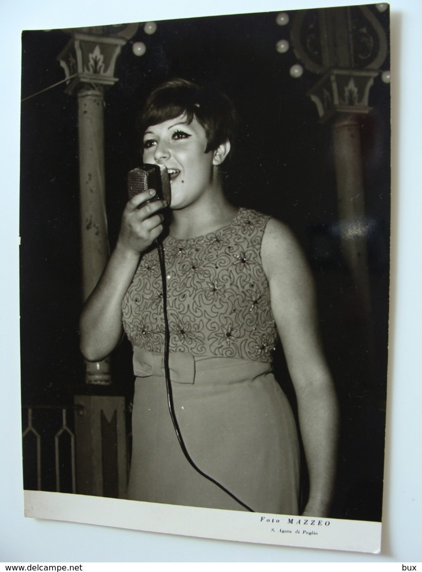 ORIETTA BERTI FOTO MAZZEO  S. AGATA DI PUGLIA  FOGGA    18X 13 Cm FOTO    CANTANTE   CHANTEUR   SINGER   SÄNGER - Musica E Musicisti