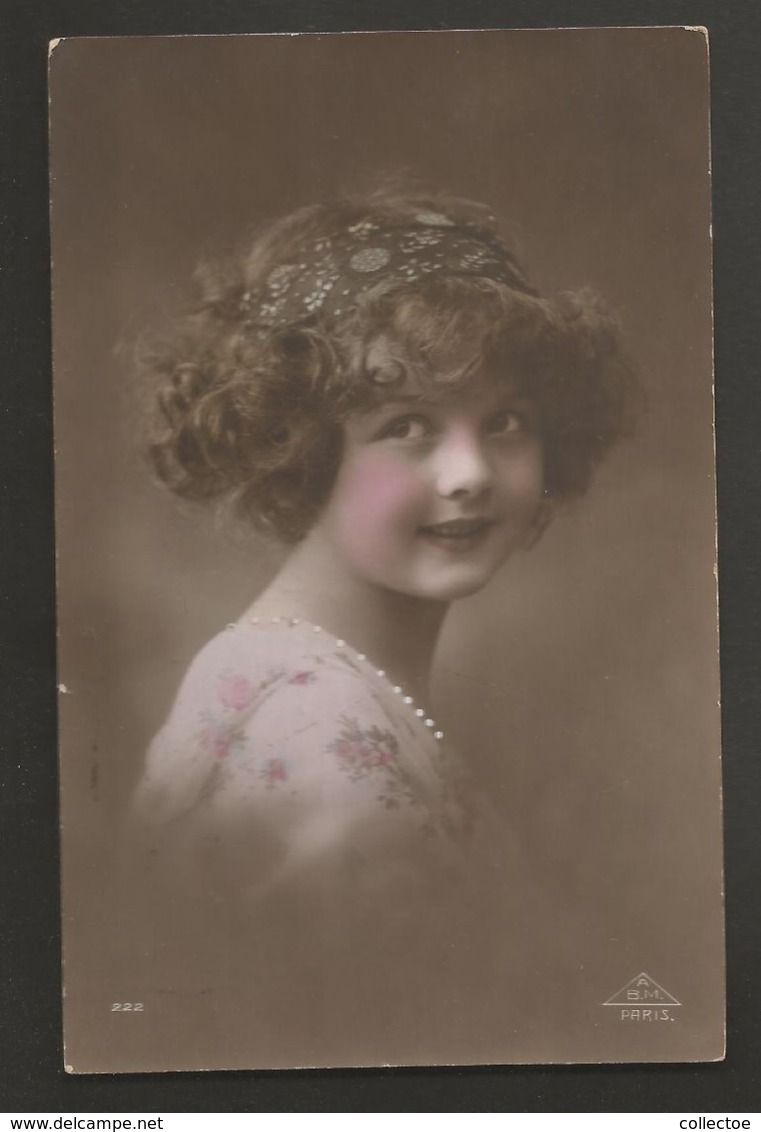 Beautiful Girl 1910s Postcard - Portraits