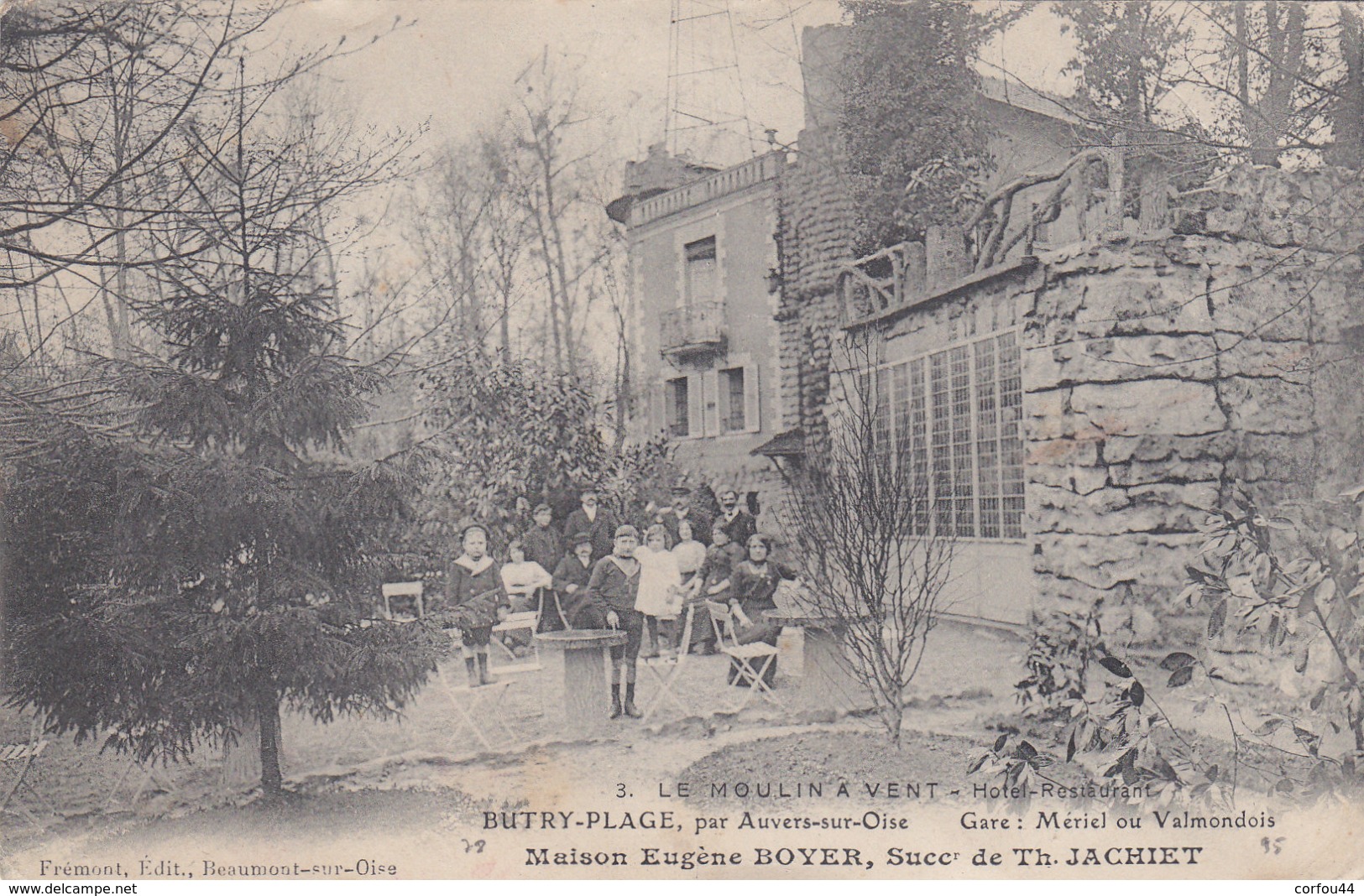 BUTRY Plage : Le Restaurant Boyer - Coins élimés. - Butry