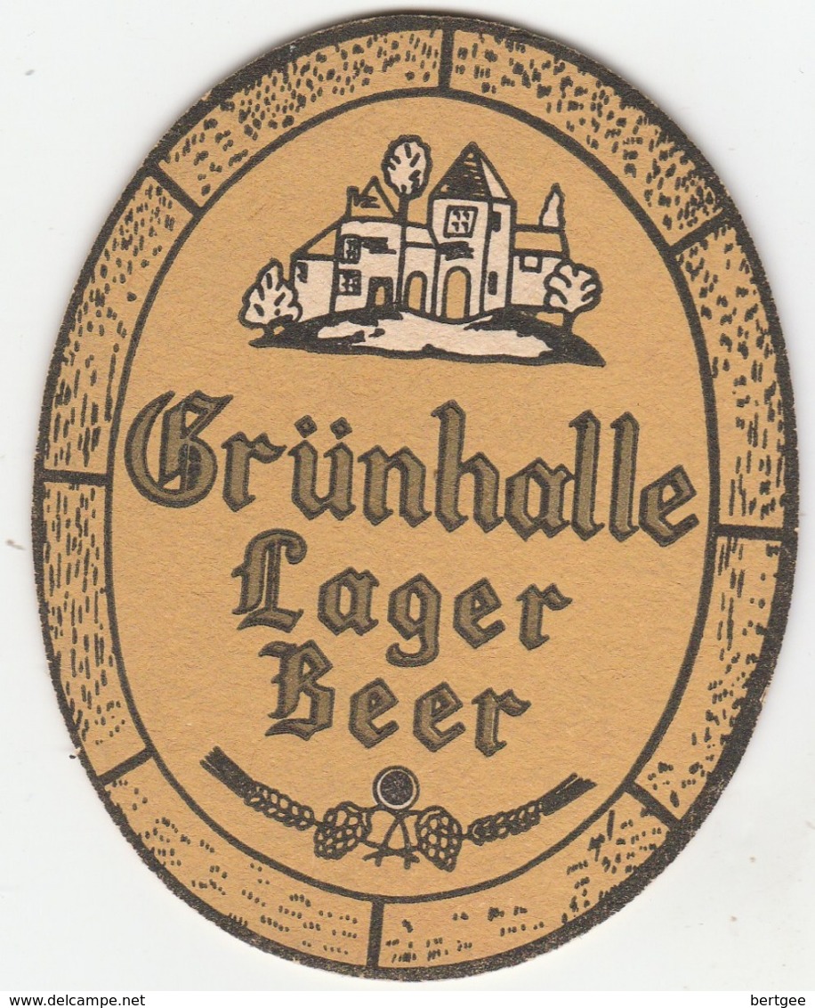 UNUSED BEERMAT - GRUNHALLE LAGER (WARRINGTON, ENGLAND) - GRUNHALLE LAGER BEER - (Cat No 006) - (1971) - Portavasos