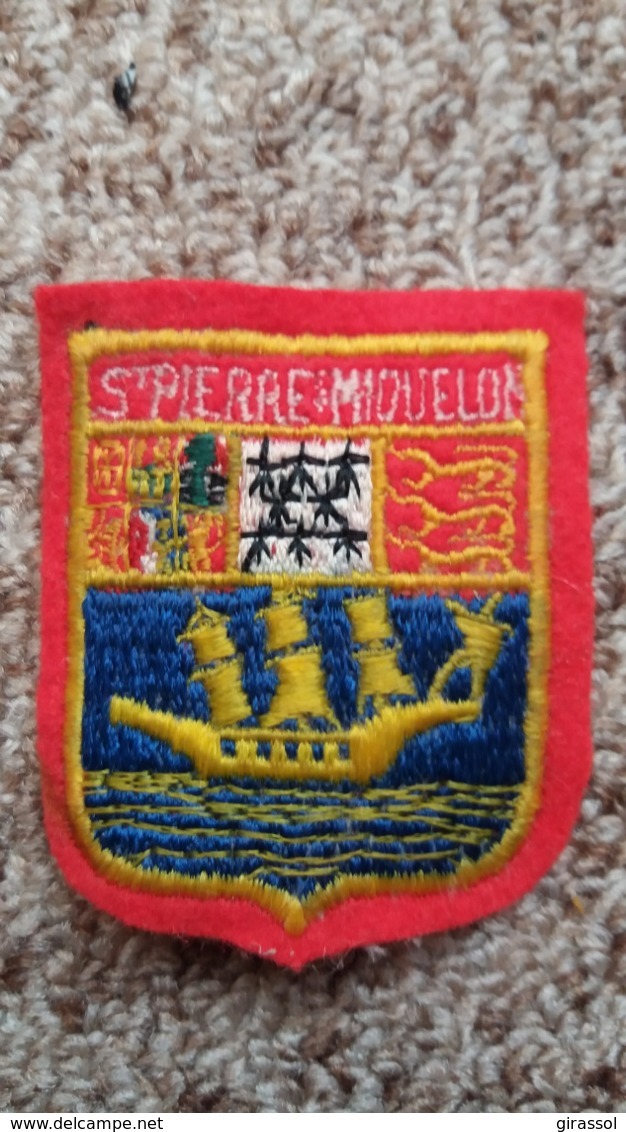 ECUSSON TISSU SAINT PIERRE ET MIQUELON ARMOIRIES BLASON   VOIR AUTRES MODELES DANS MA BOUTIQUE ET CELLE ULTIMA31 - Ecussons Tissu