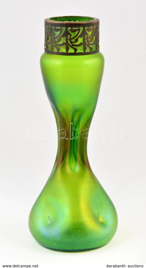 Cca 1900 Johann Lötz Witwe, Klostermühle Irizáló Díszváza, Tetején  Réz Montírozással, Jelzés Nélkül, Hibátlan, M: 25 Cm - Verre & Cristal