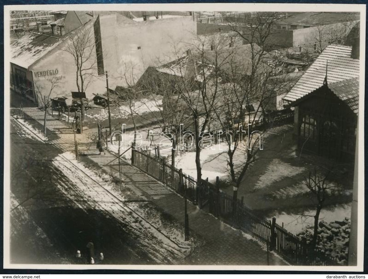 Cca 1930 Kinszki Imre (1901-1945) Budapesti Fotóművész Hagyatékából, Jelzés Nélküli Vintage Fotó (Kilátás Az Ablakból),  - Sonstige & Ohne Zuordnung