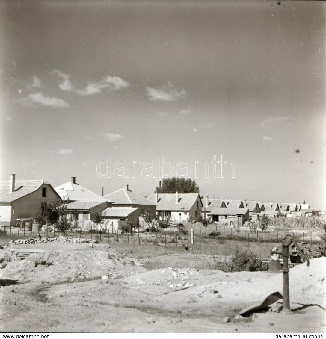 Cca 1968 Kecskemét, 13 Db Vintage Negatív Medgyesi László (?-?) Kecskeméti Fotóművész Hagyatékából, 6x6 Cm - Autres & Non Classés