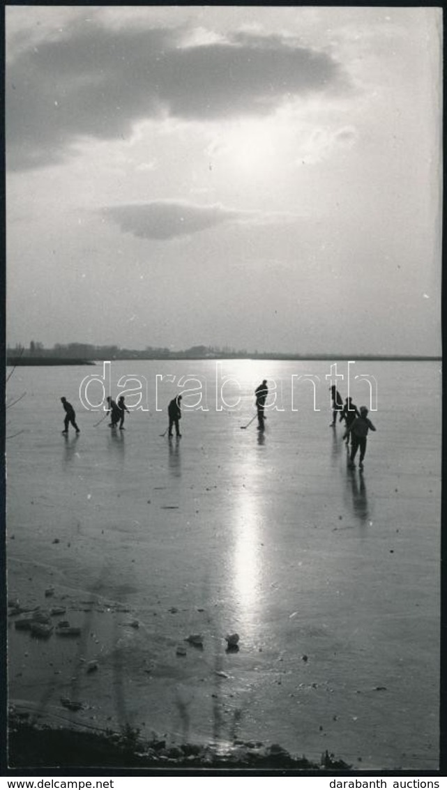 1966 Velencei-tó, Jéghokizók, MTI Fotó, 17×10 Cm - Sonstige & Ohne Zuordnung