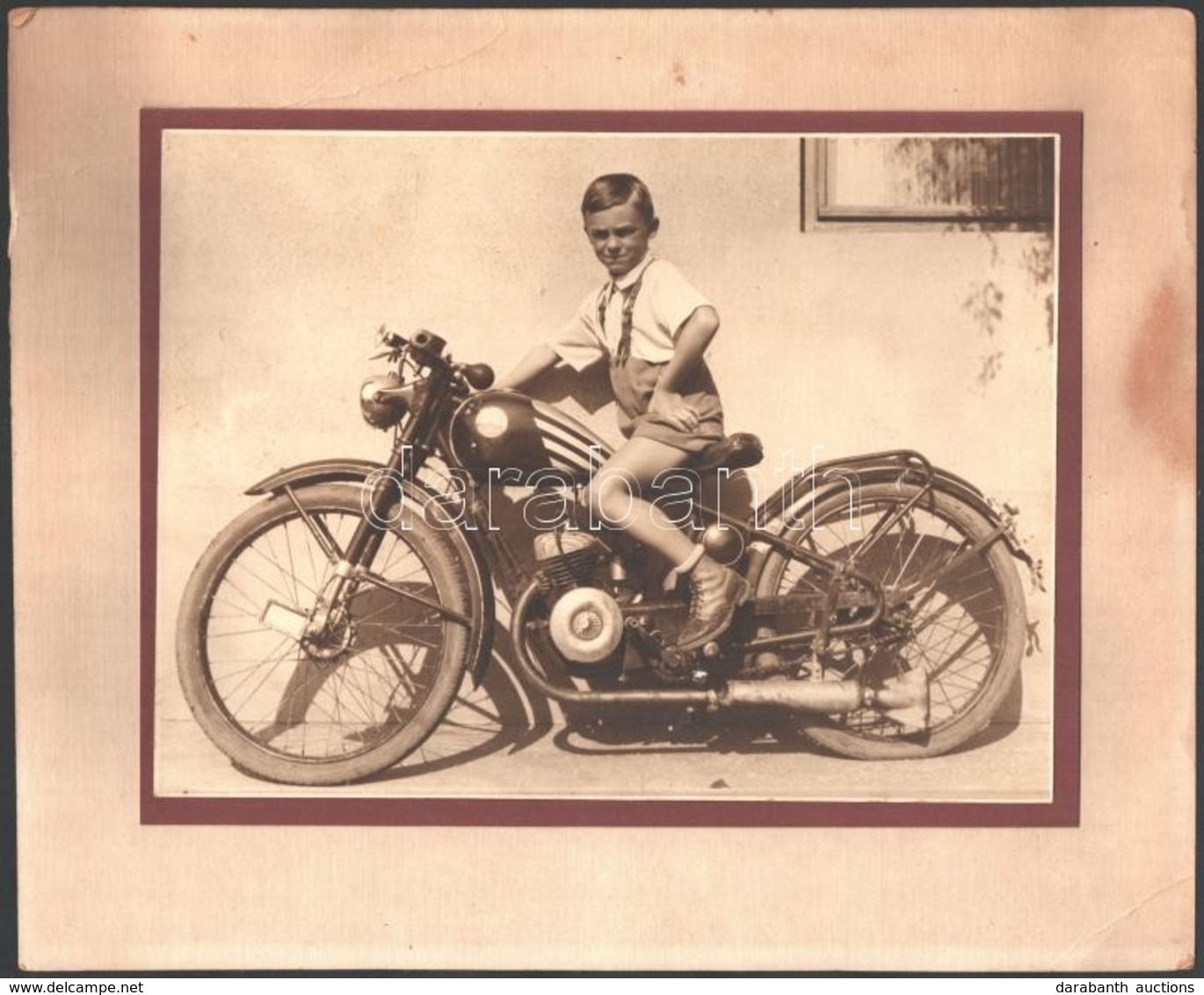 Cca 1930 Kisfiú Mátra Motorkerékpáron, Kartonra Kasírozott Fotó, 17×23 Cm - Autres & Non Classés