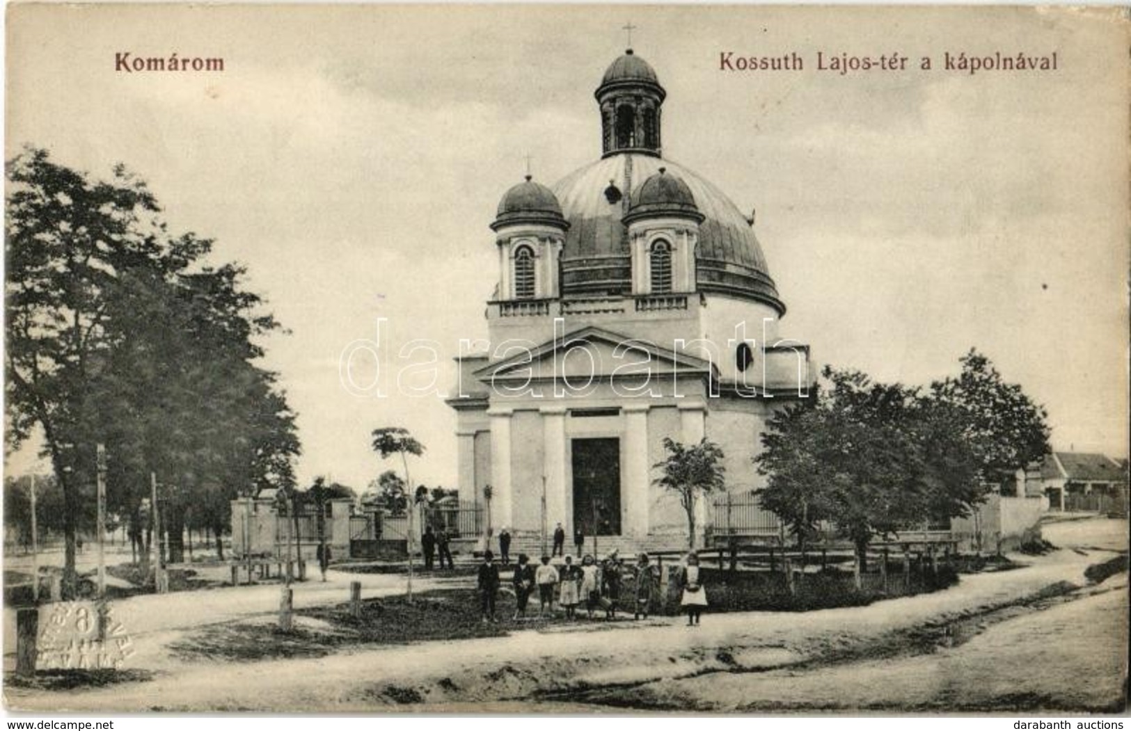 T2 1914 Komárom, Komárnó; Kossuth Lajos Tér, Kápolna. Laky Béla Kiadása / Square, Chapel - Non Classés