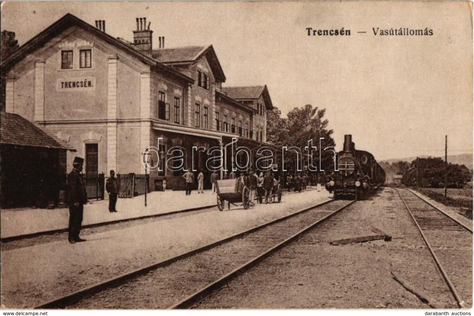 ** T1/T2 Trencsén, Trencín; Vasútállomás, Gőzmozdony / Bahnhof / Railway Station, Locomotive - Non Classés