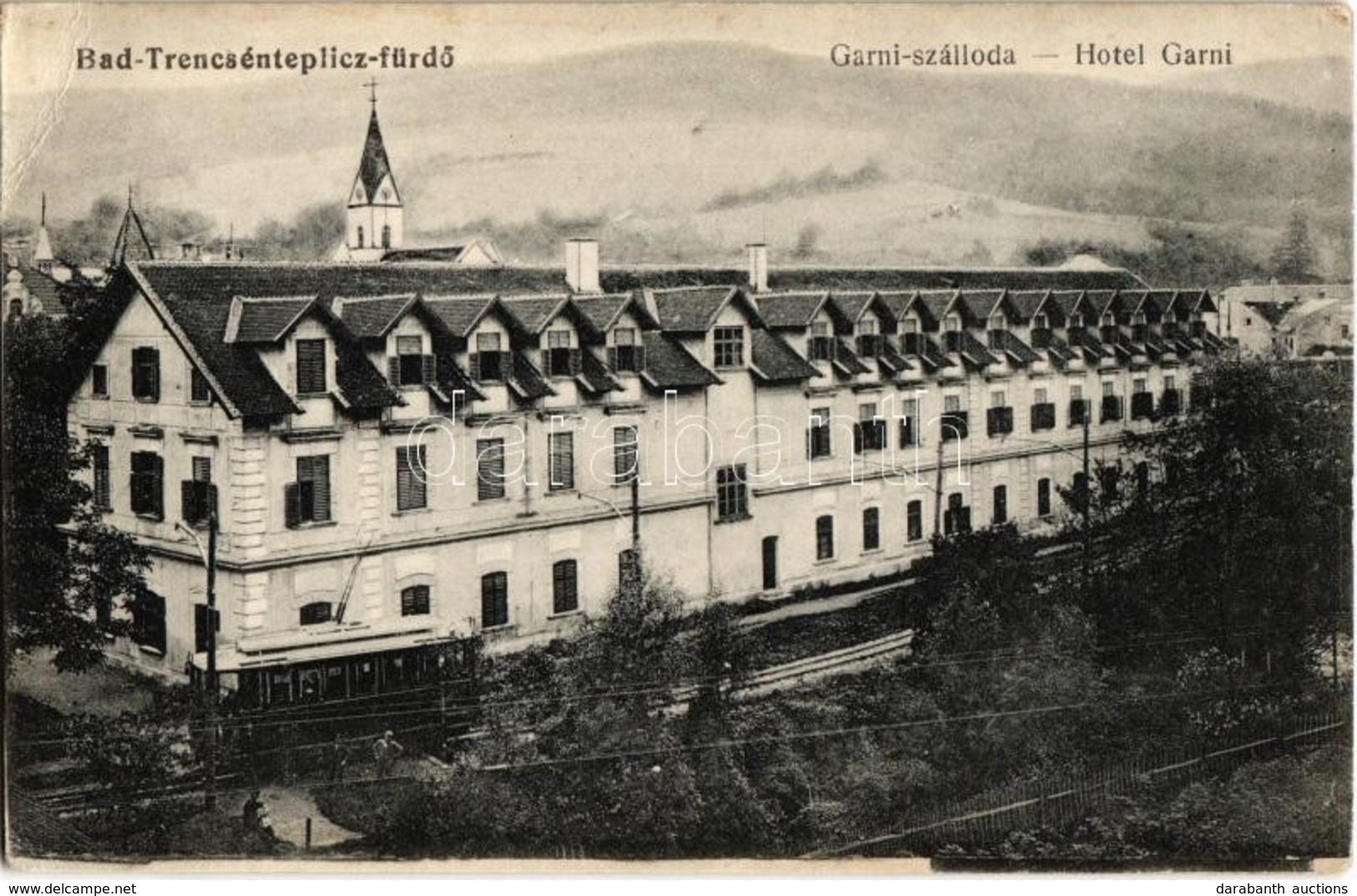 ** T2/T3 Trencsénteplic-fürdő, Kúpele Trencianske Teplice; Garni Szálloda  és Villamos / Hotel With Tram (EK) - Non Classés