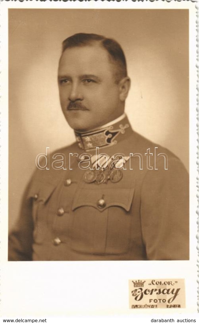 * T1/T2 1937 Magyar Katonatiszt Kitüntetésekkel. Color Borsay Foto / Hungarian Military Officer With Medals. Photo - Non Classés