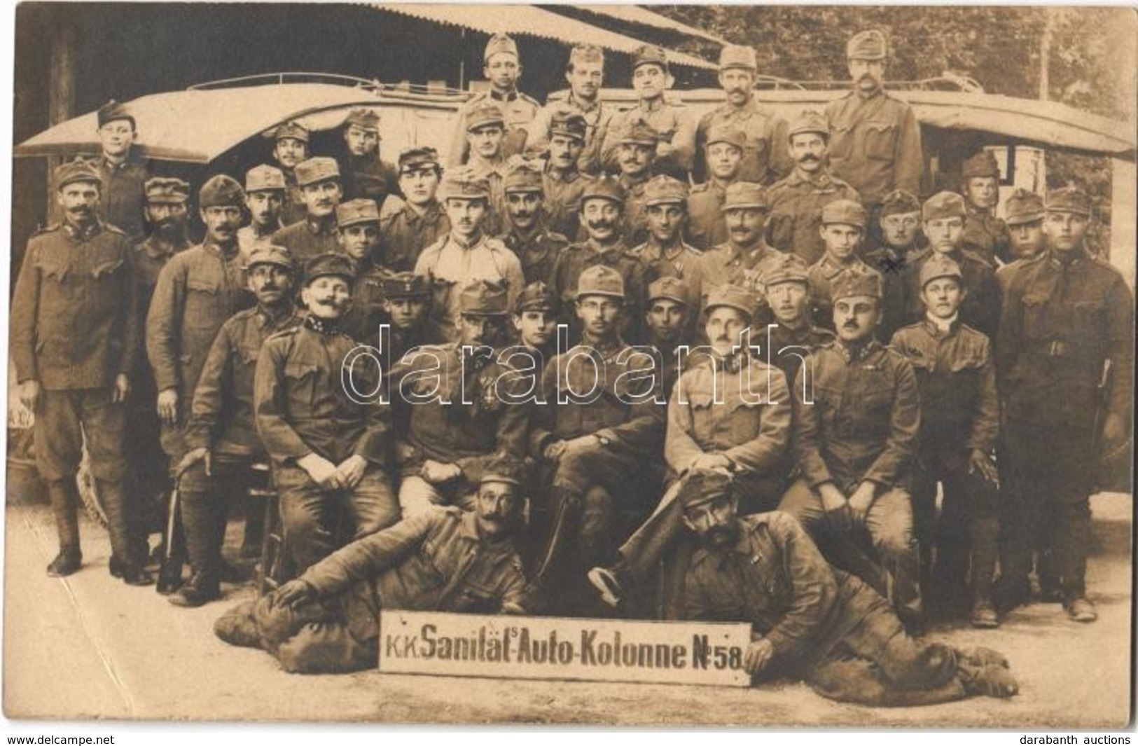 T2/T3 1918 Soldiers Of The K.k. Sanitäts-Auto-Kolonne No. 58. Group Photo + 'K.U.K. FELDPOSTAMT 487' (EB) - Non Classificati