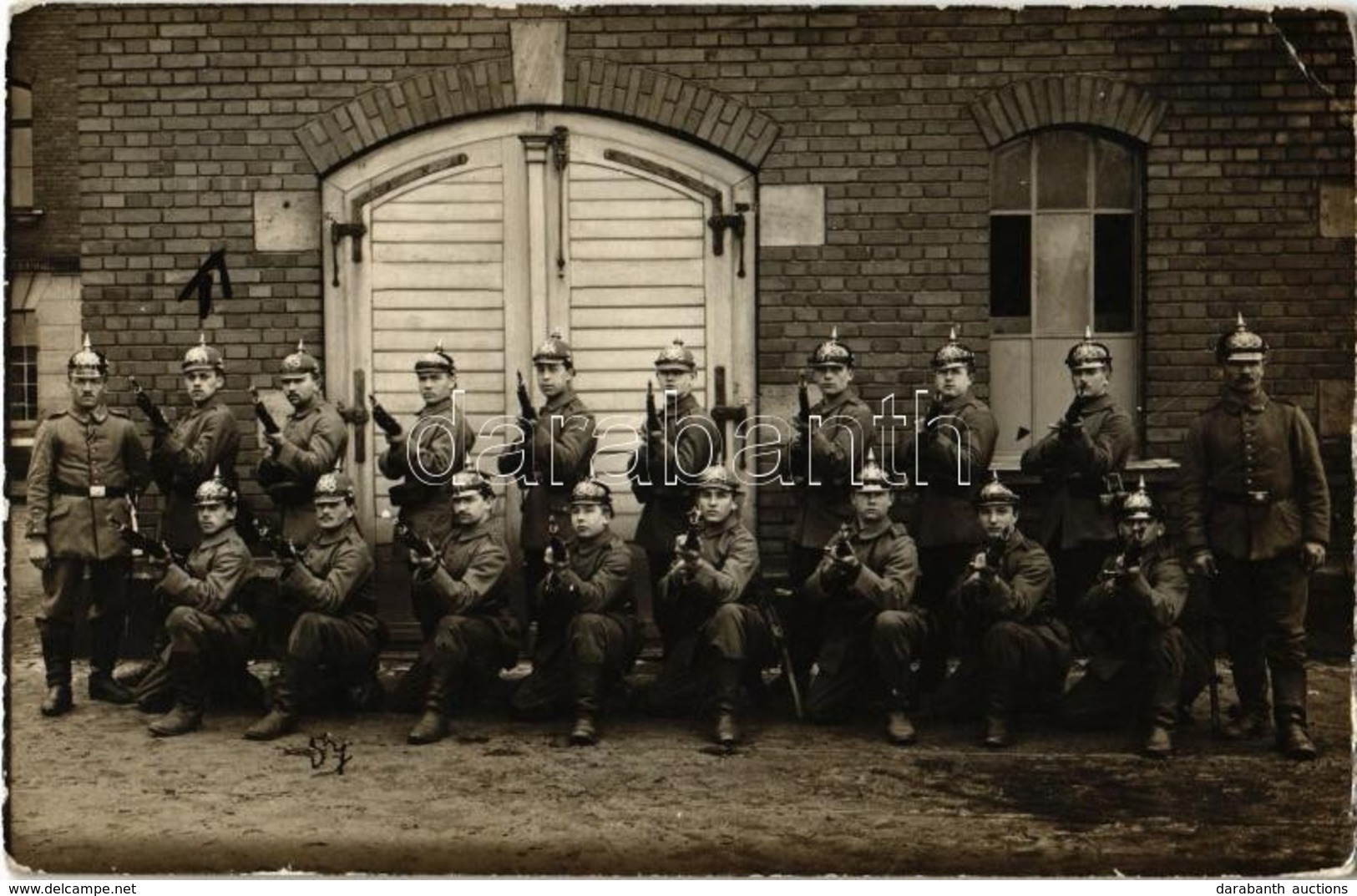 T2/T3 1915 Erlangen, German Soldiers In Front Of The Barracks Photo (EK) - Non Classés