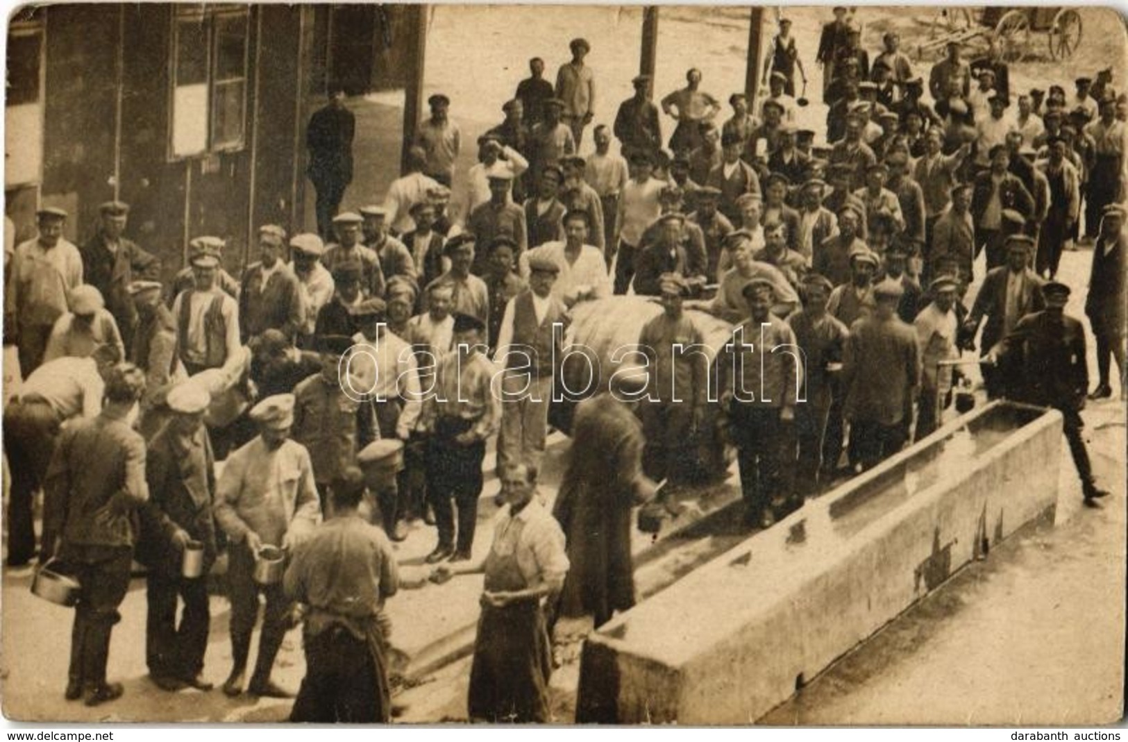 * T2/T3 1921 Csót, Hadifogoly Leszerelő Táborban Ebéd Kiosztás / Post-WWI Hungarian POW (prisoner Of War) Camp, Lunch Di - Unclassified