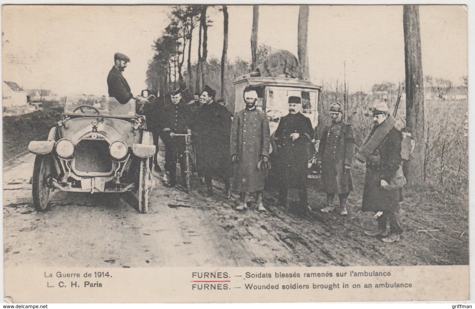 GUERRE DE 1914 FURNES SOLDATS BLESSES RAMENES SUR L'AMBULANCE TBE - Sonstige & Ohne Zuordnung