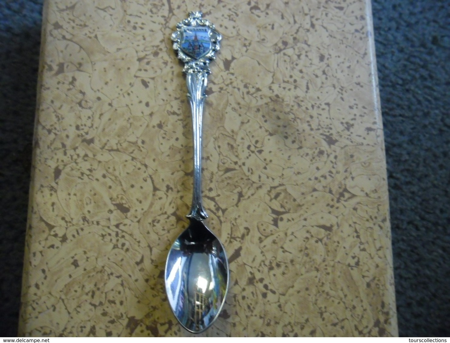 CUILLERE 11,5 Cm En  Métal Argenté - LAUSANNE SUISSE - Spoons