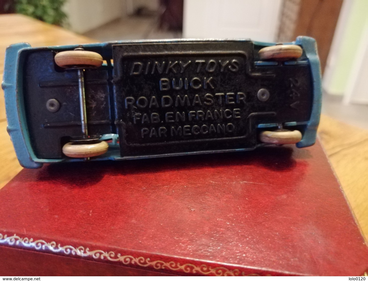 Dinky Toys Buick Roadmaster 24v - Toy Memorabilia