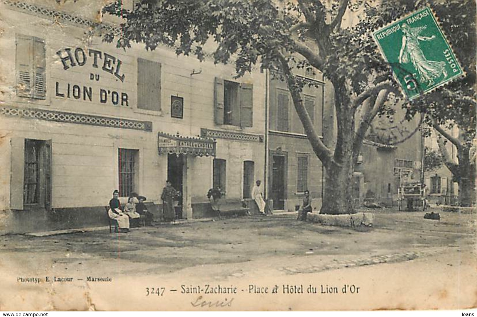 HOTEL DU LION D OR - SAINT ZACHARIE - En état - Hotels & Restaurants
