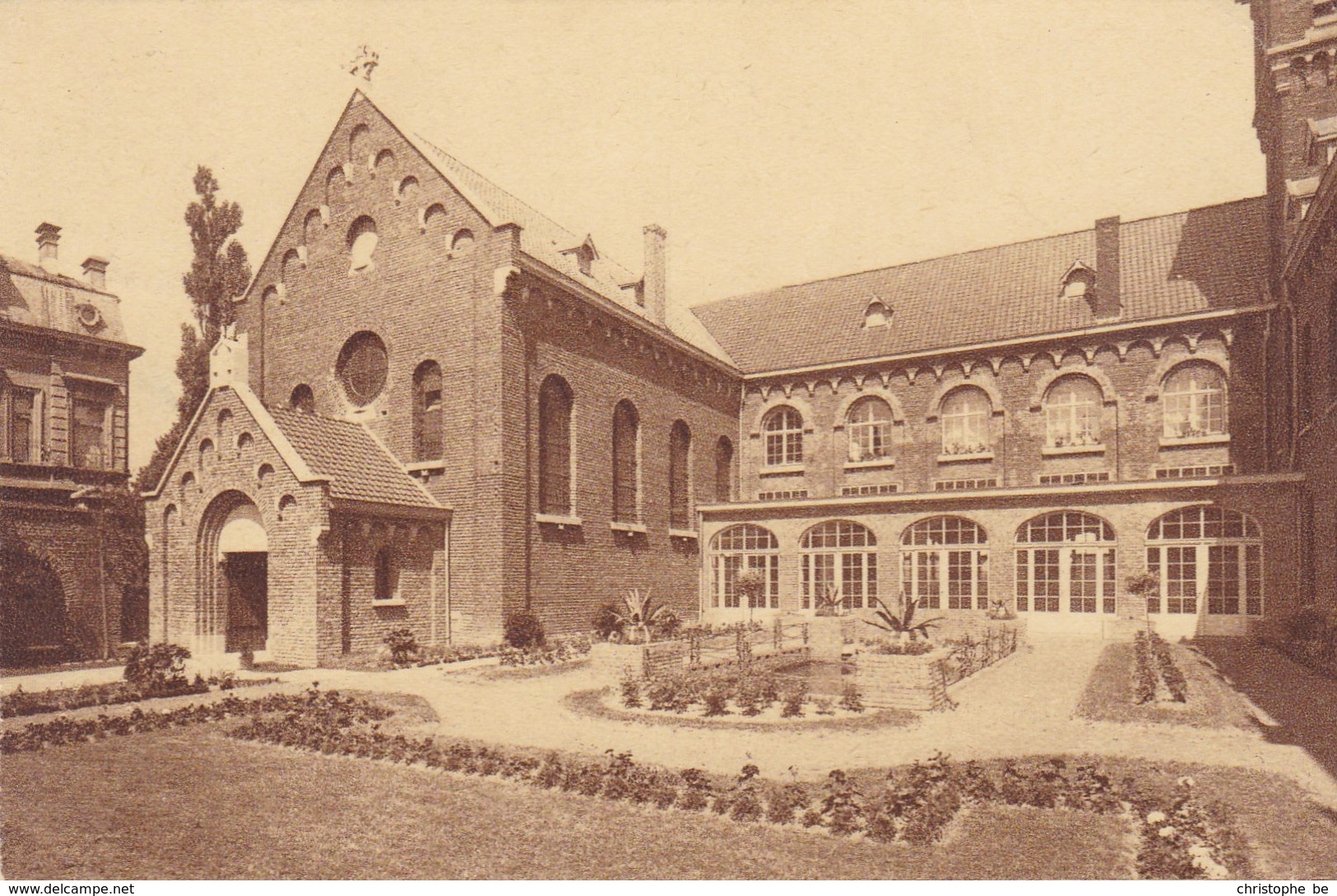 Kortrijk, Courtrai, O.L.Vrouw Van Vlaanderen Voorhof (pk62038) - Kortrijk