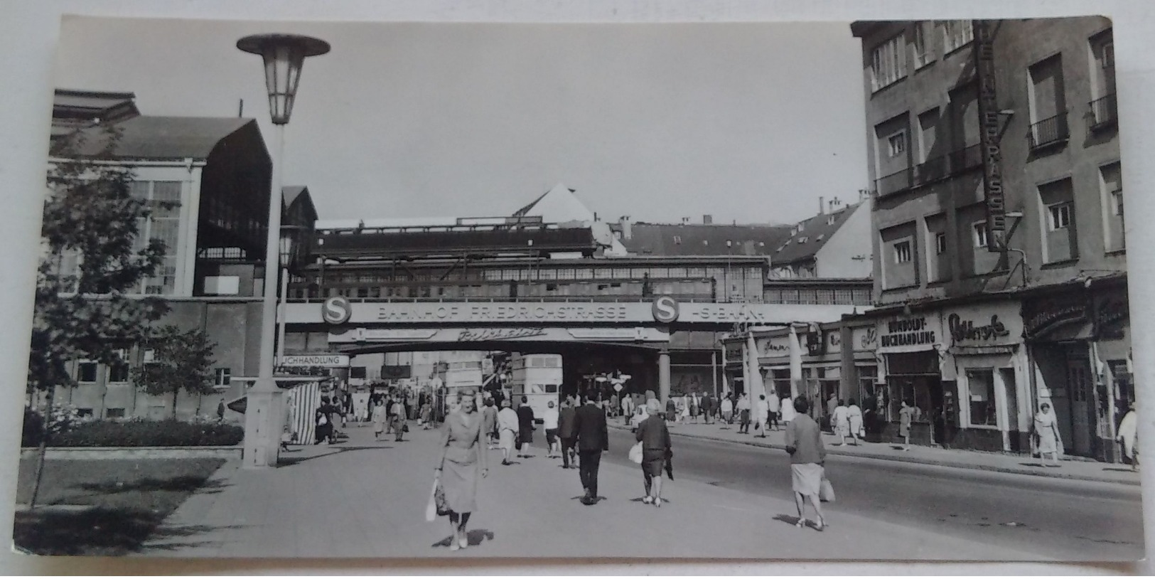 Germany Allemagne Deutschland Berlin Bahnhof Friedrichstrasse DDR 1965 10x20cm - Mitte