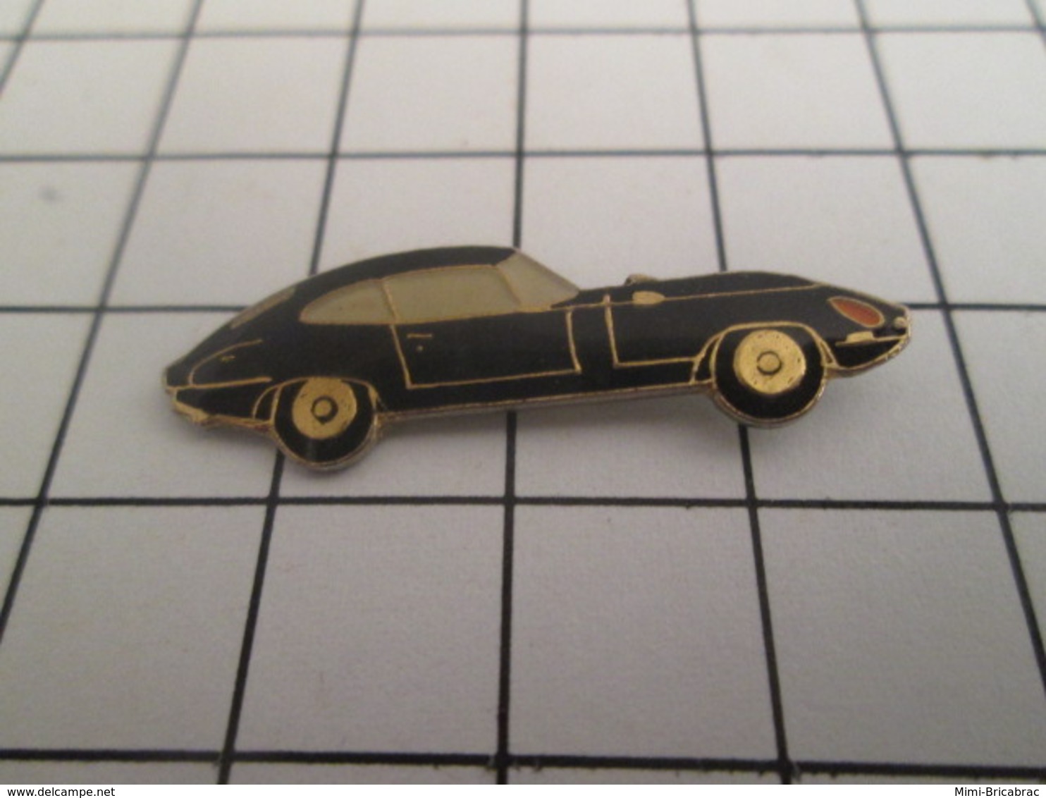 713b  Pin's Pins / Beau Et Rare / THEME AUTOMOBILES / JAGUAR TYPE E NOIRE - Jaguar