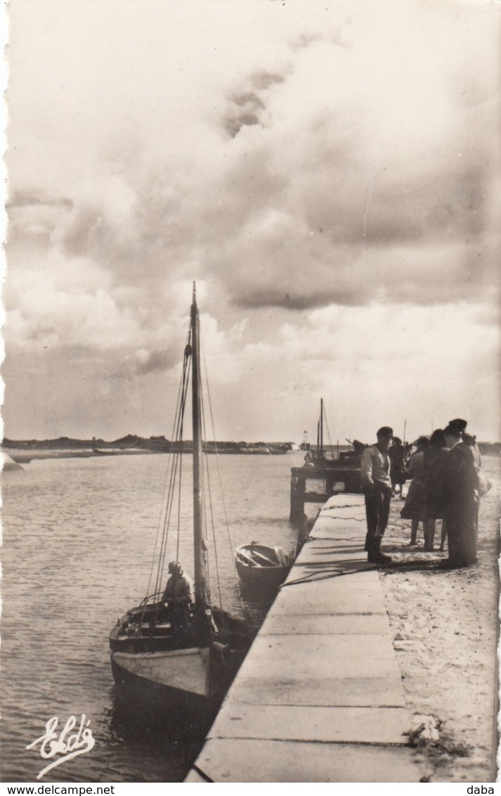 Courseulles-sur-Mer.  Retour De Pêche - Courseulles-sur-Mer