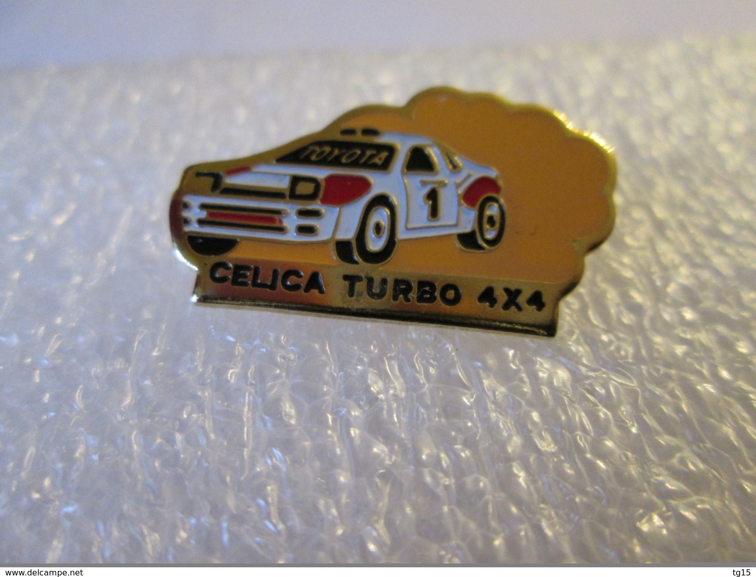 PIN'S    TOYOTA  CELICA  TURBO 4X4  RALLYE - Toyota