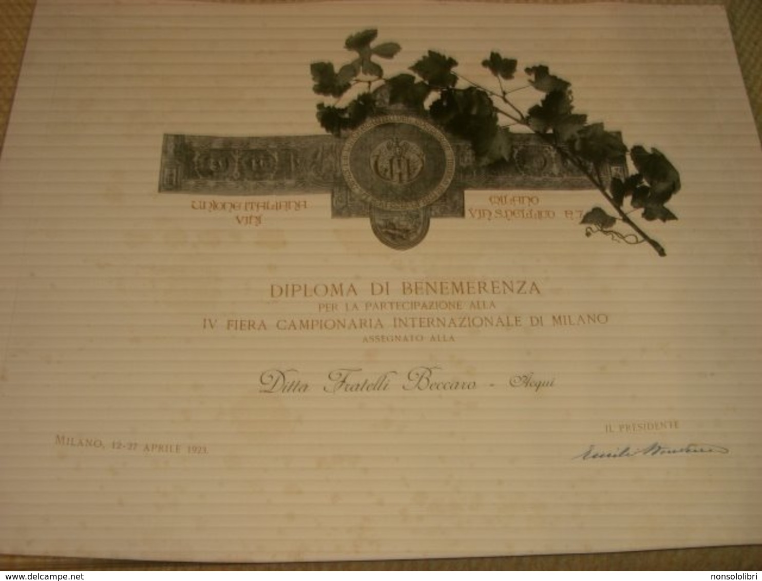 DIPLOMA UNIONE ITALIANA VINI 1923 PER IV FIERA CAMPIONARIA INTERNAZ.MILANO DITTA FRATELLI BECCARO - Diplomi E Pagelle