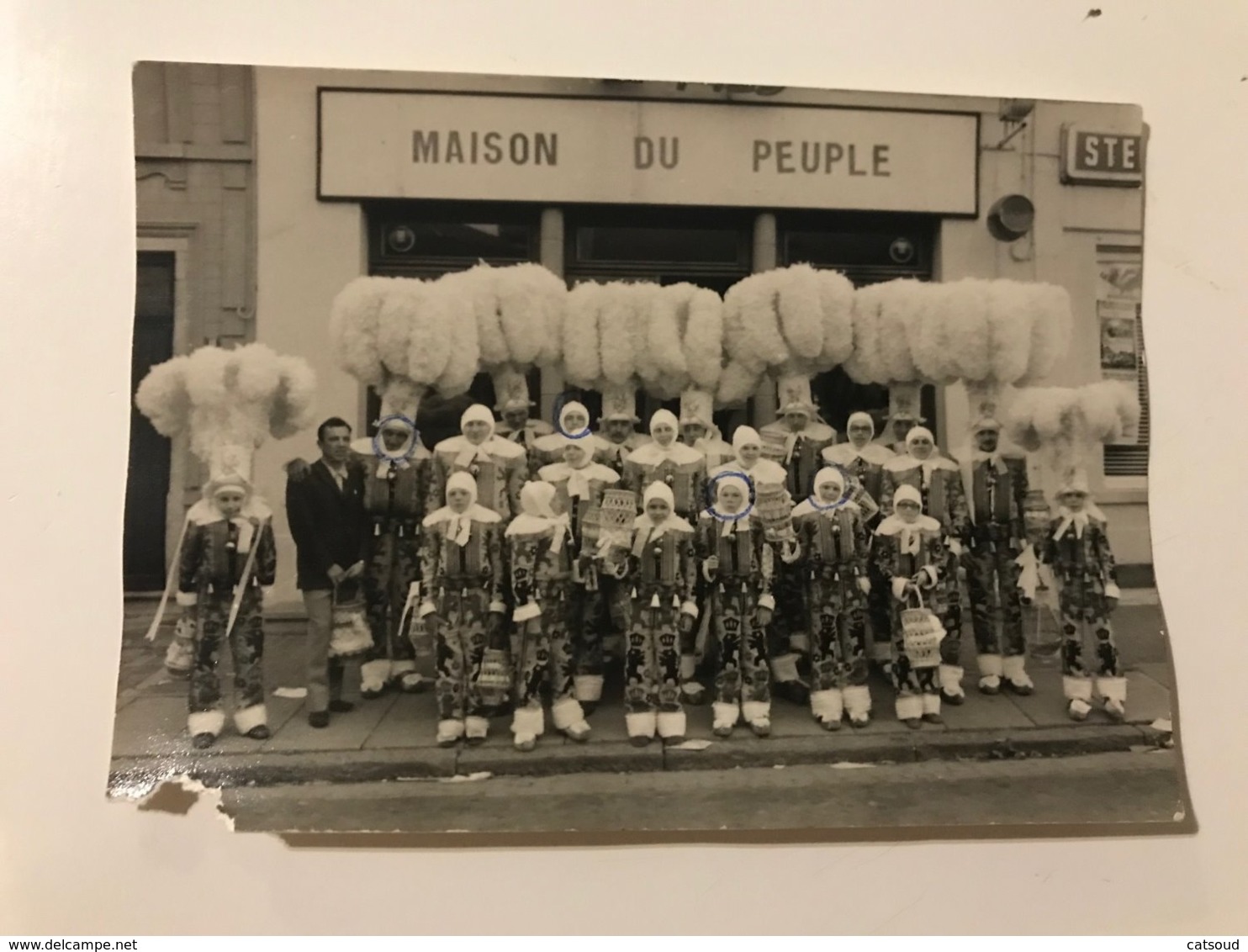 Photo Ancienne Les Gilles Les Réveillés Président DIERICK Godarville (Maison Du Peuple) - Anonyme Personen