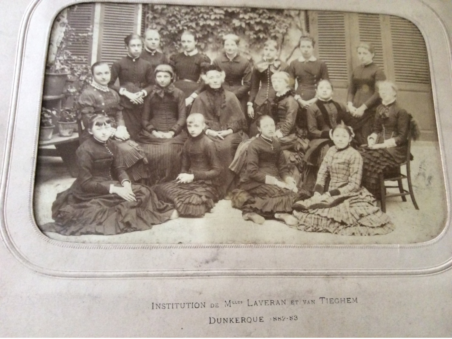 Groupe D'élèves Institution De Melle LAVERAN Et VAN TIEGHEM DUNKERQUE 1882-1883 - Fotografia