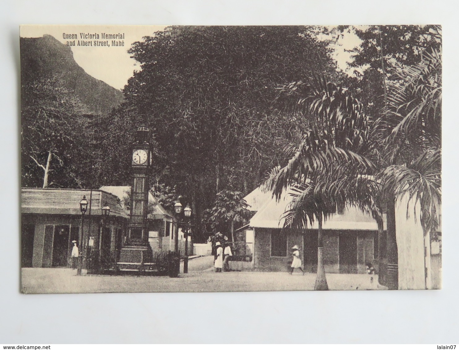 C. P. A. : SEYCHELLES : Queen Victoria Memorial And Albert Street, MAHE - Seychellen