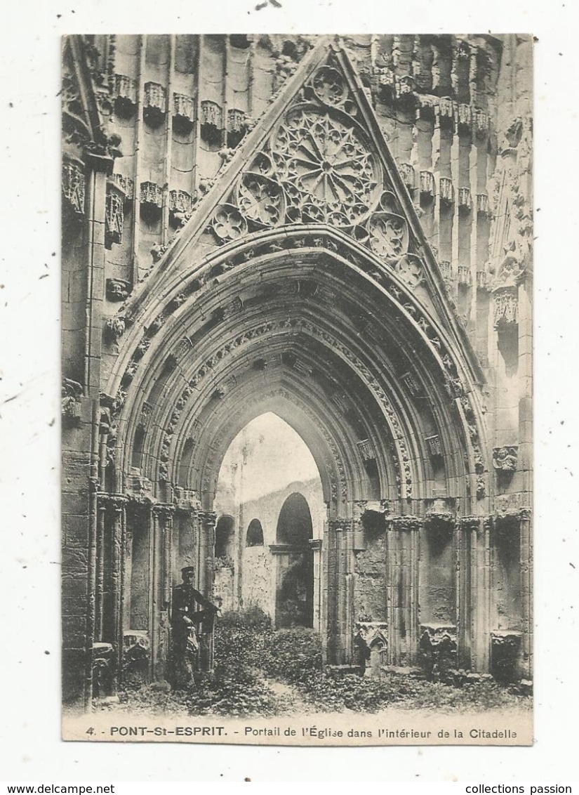 Cp, 30 , PONT SAINT ESPRIT ,portail De L'église Dans L'intérieur De La Citadelle ,vierge - Pont-Saint-Esprit