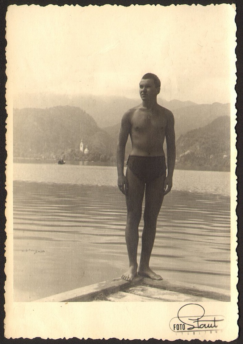 Handsome Naked Trunk Man Guy On Each GAY INT Old Photo 9x14 Cm #27352 - Personnes Anonymes