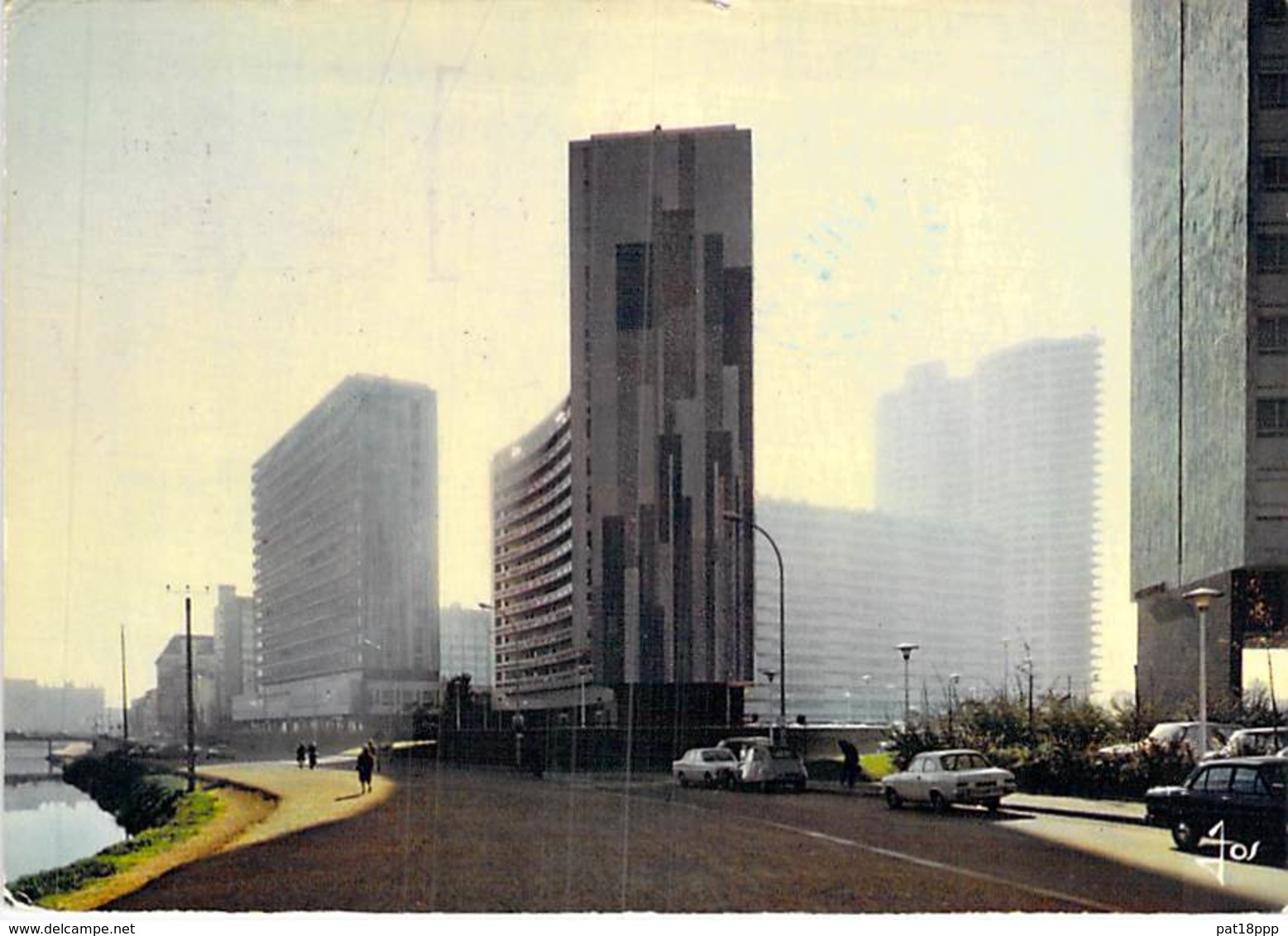 35 - RENNES : Les Nouveaux Habitats ( HLM Cité Résidence ) - CPSM GF 1975 - Ille Et Vilaine - Rennes