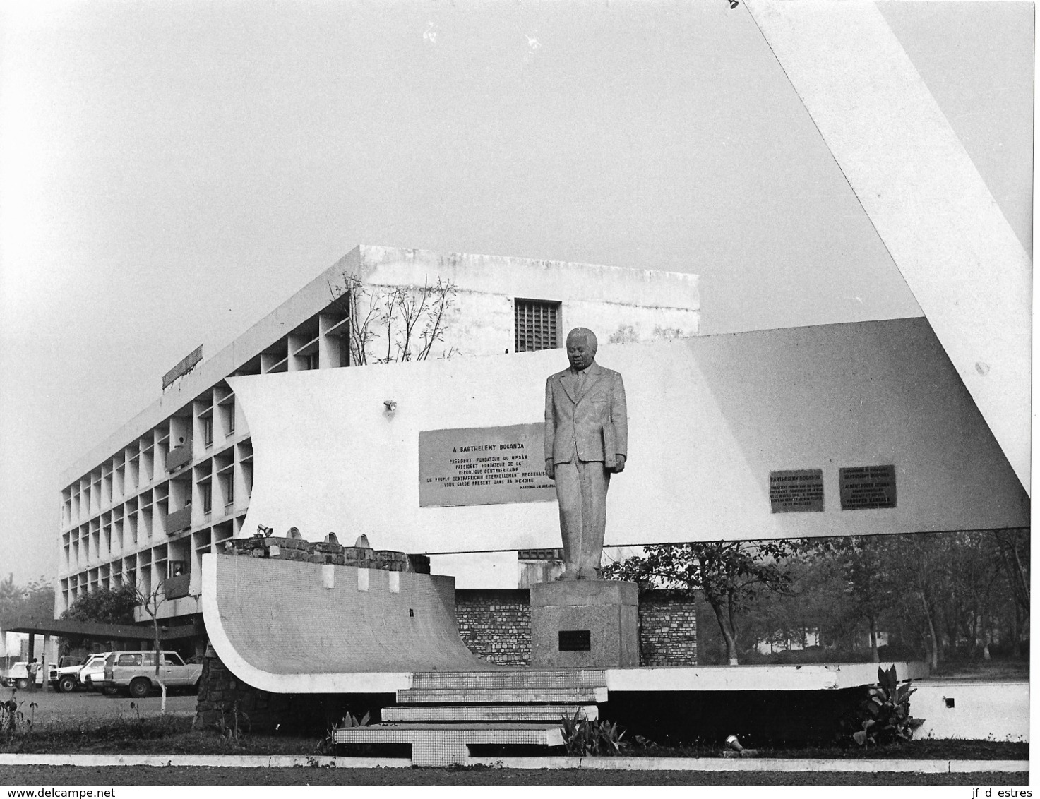 Photo R. Centrafricaine. Le Monument Boganda Années 1980  Photo Vivant Univers - Afrika