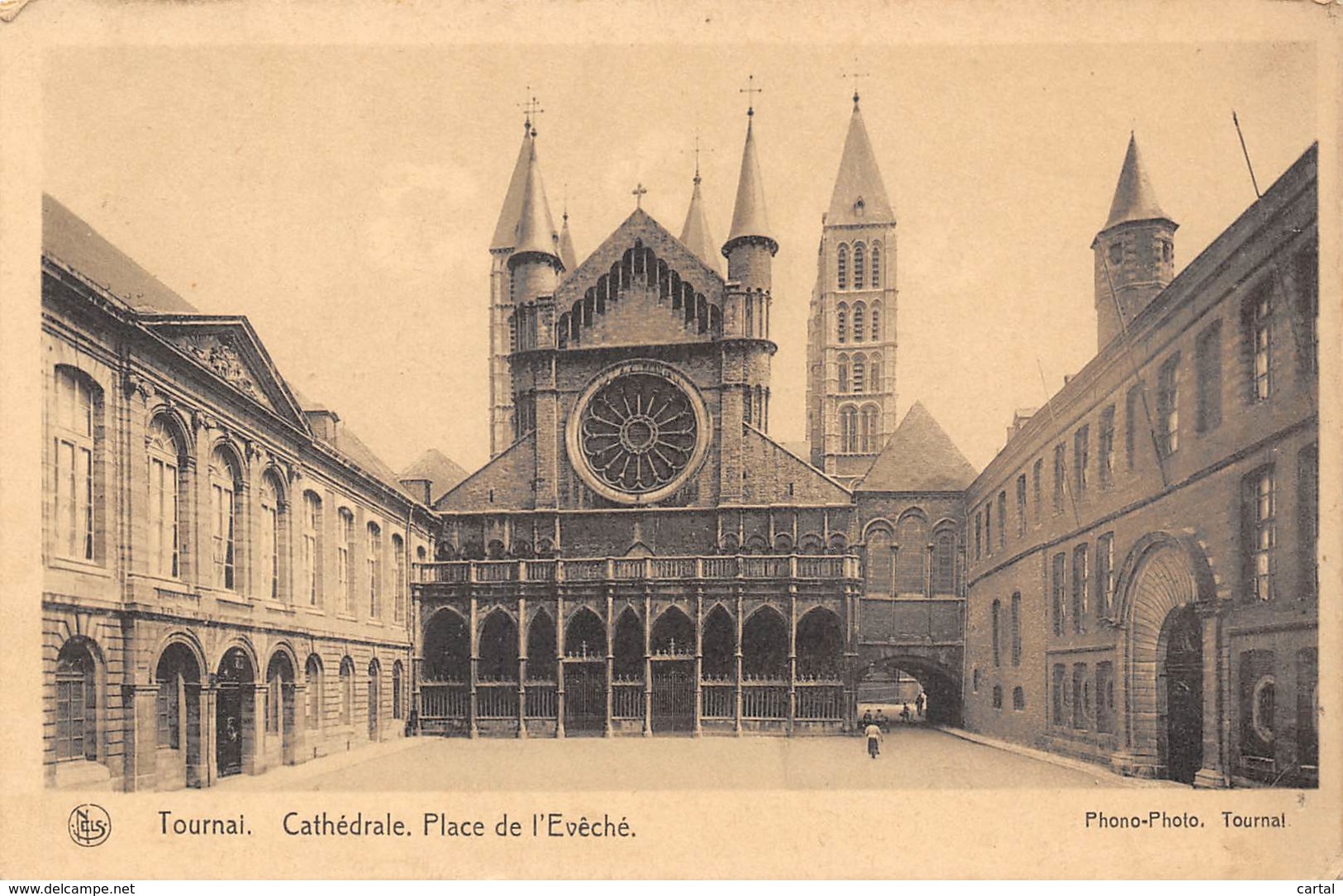 TOURNAI - Cathédrale.  Place De L'Evêché - Doornik