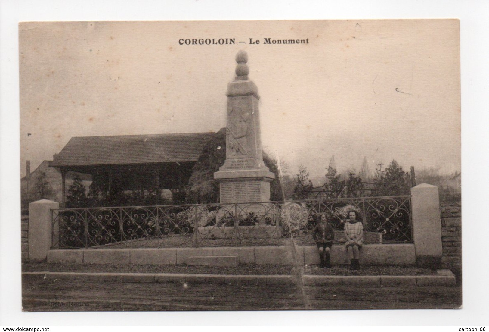 - CPA CORGOLOIN (21) - Le Monument - Cliché Ronco - - Andere & Zonder Classificatie