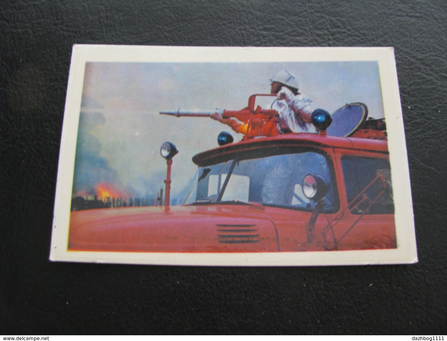 USSR Soviet Russia Pocket Calendar Fire Protection Firefighter Puts Out A Fire From A Fire Truck 1975 - Small : 1971-80