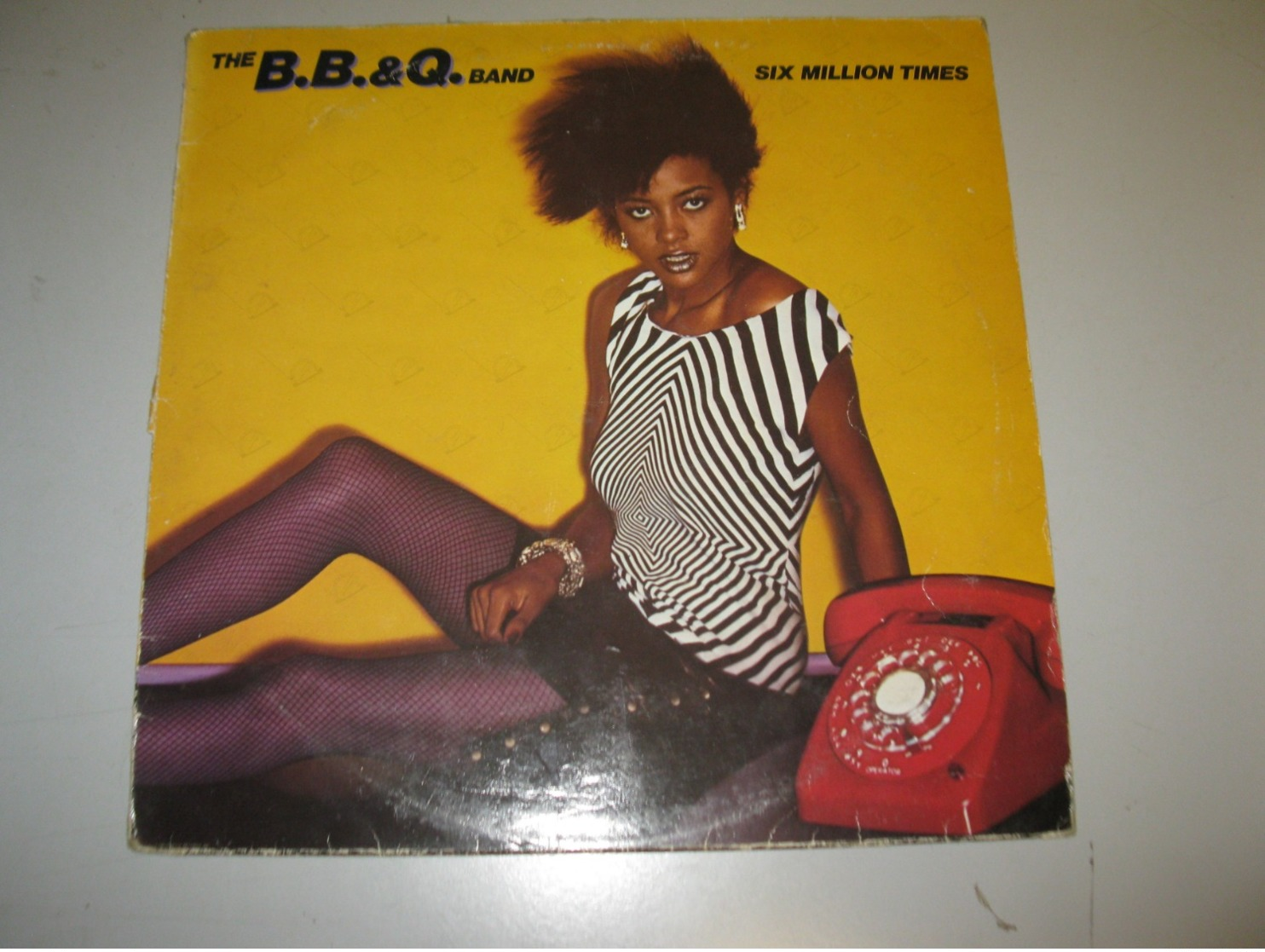 VINYLE B.B. & Q. BAND "SIX MILLION TIMES" 33 T CAPITOL / EMI (1983) - Other & Unclassified