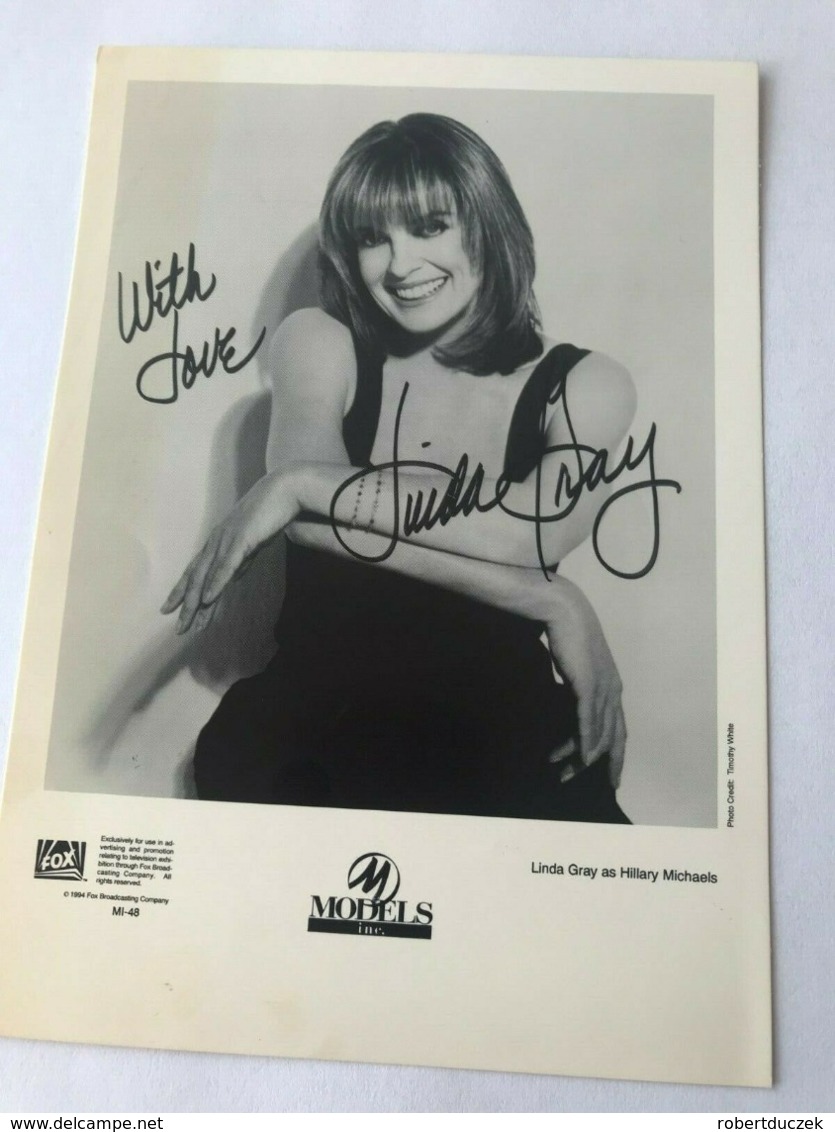 Linda Grey Actress Photo Autograph Hand Signed 12x17 Cm - Foto Dedicate