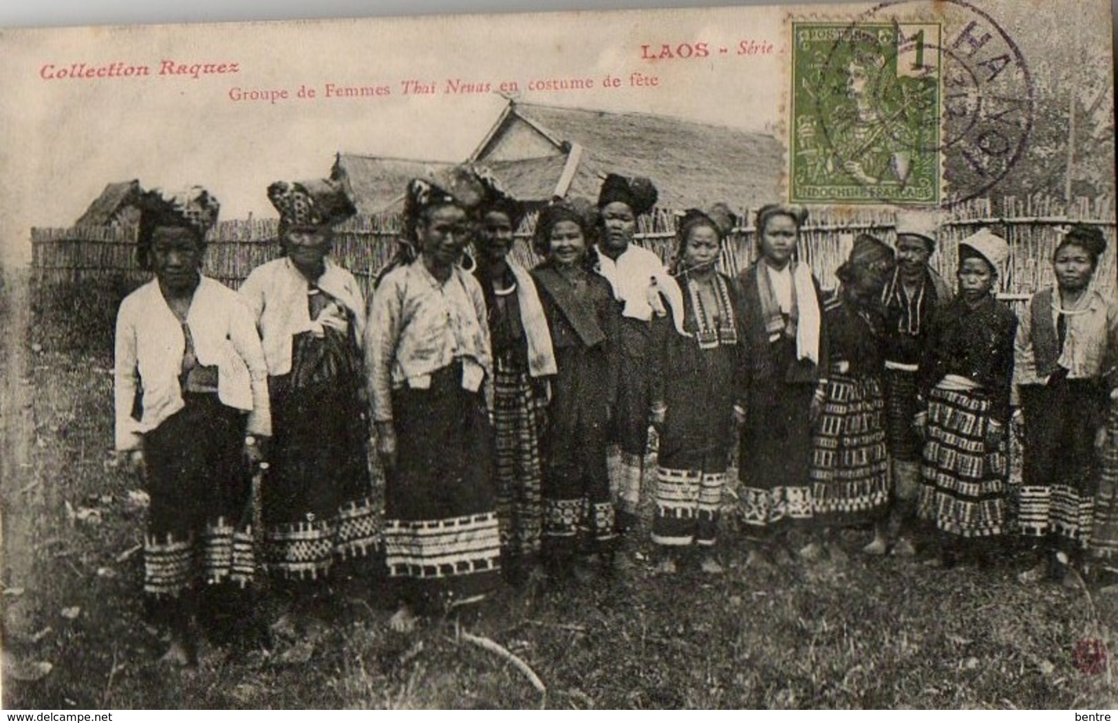 LAOS - Groupe De Femmes Thai Neuas En Costume De Fête - Laos