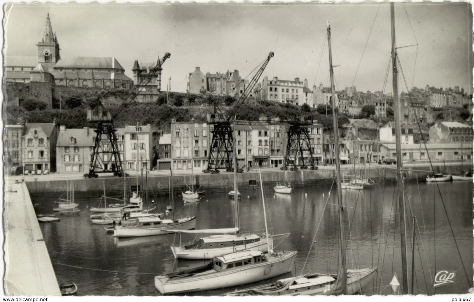 CPSM DE GRANVILLE  (MANCHE)  LA PLAGE A MAREE BASSE - Granville