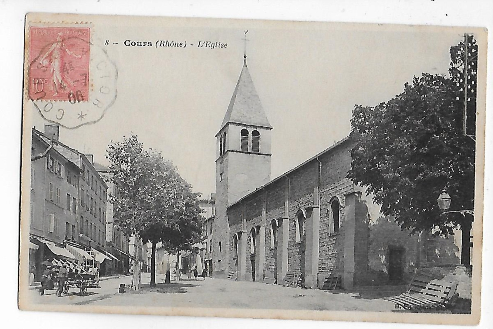 69  -  CPA  De  COURS  -  Attelage  Devant  L ' Eglise    En  1906 - Cours-la-Ville