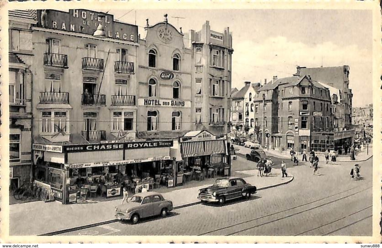 De Panne - La Panne - Marché Et Avenue Des Pêcheurs, Markt En Visserslaan (Hôtel Café Oldtimer) - De Panne