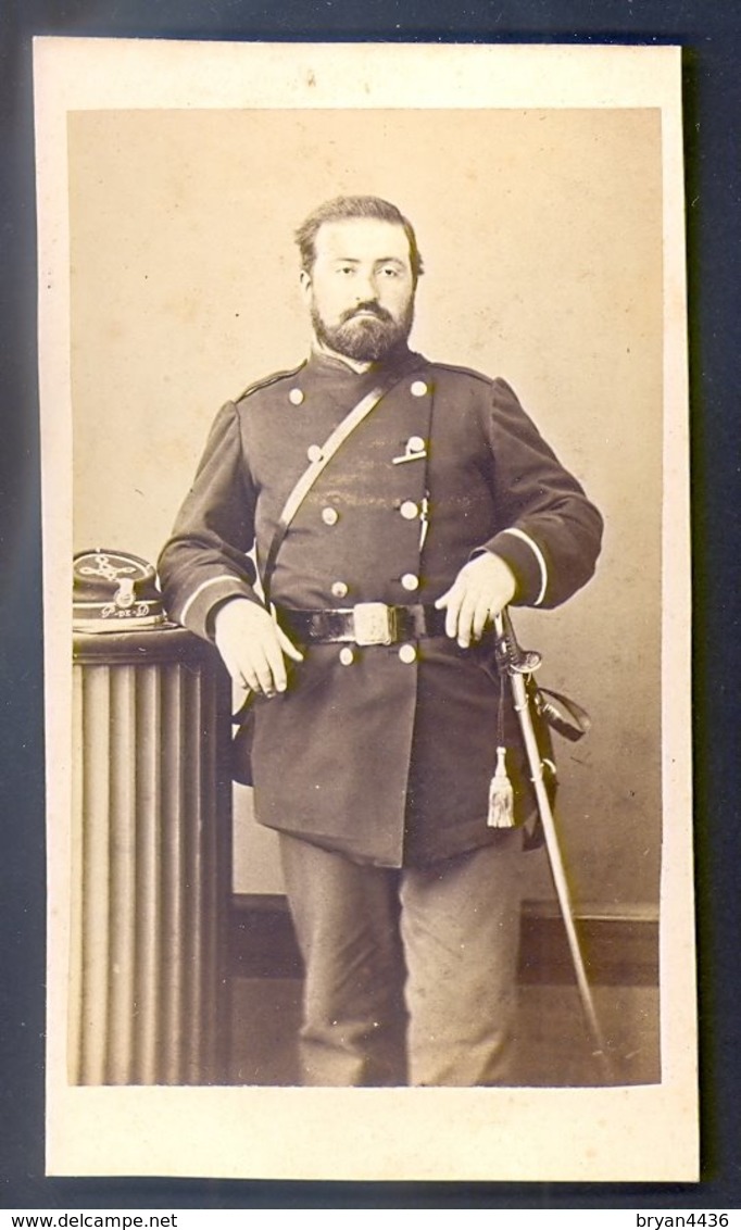 PHOTOGRAPHIE CDV - EPOQUE NAPOLEON III - PHOTOGRAPHE : BERUBET à CLERMONT-FERRAND - Guerre, Militaire